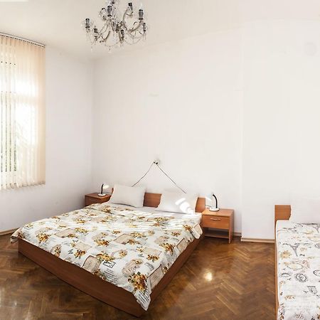 Central GuestHouse Five Corners Sofia Extérieur photo