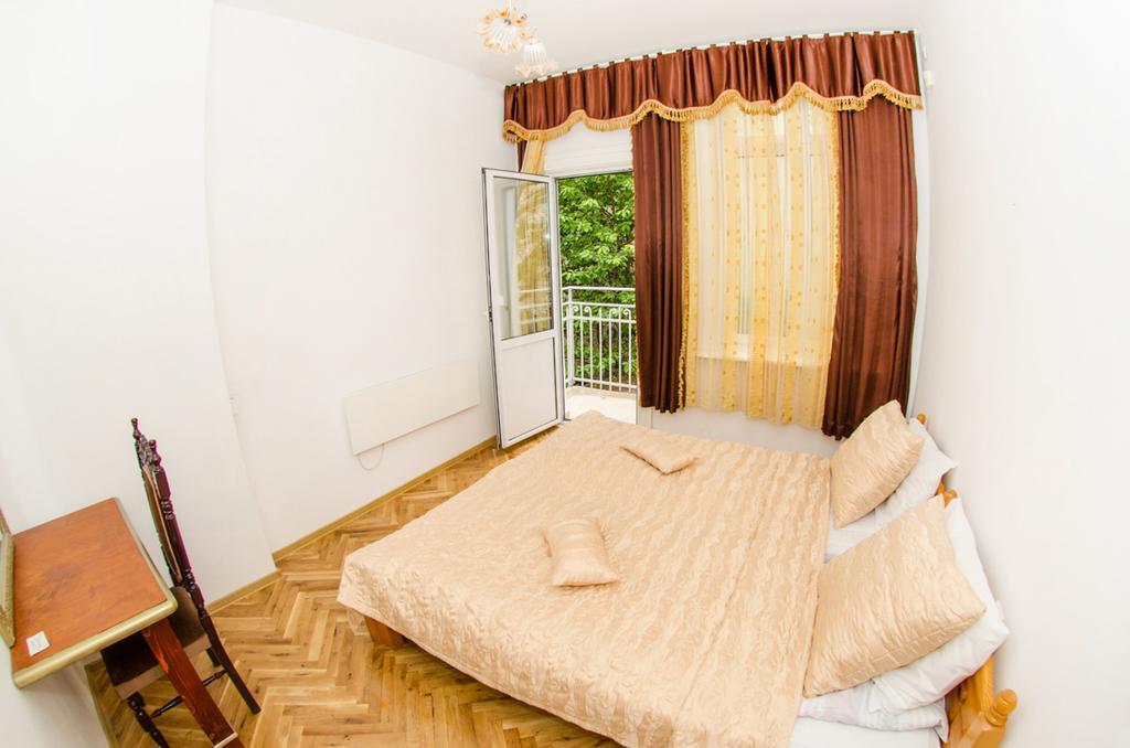 Central GuestHouse Five Corners Sofia Extérieur photo
