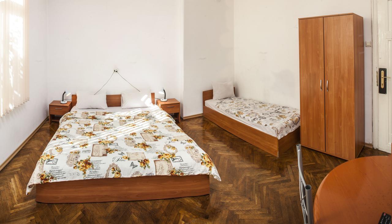 Central GuestHouse Five Corners Sofia Extérieur photo