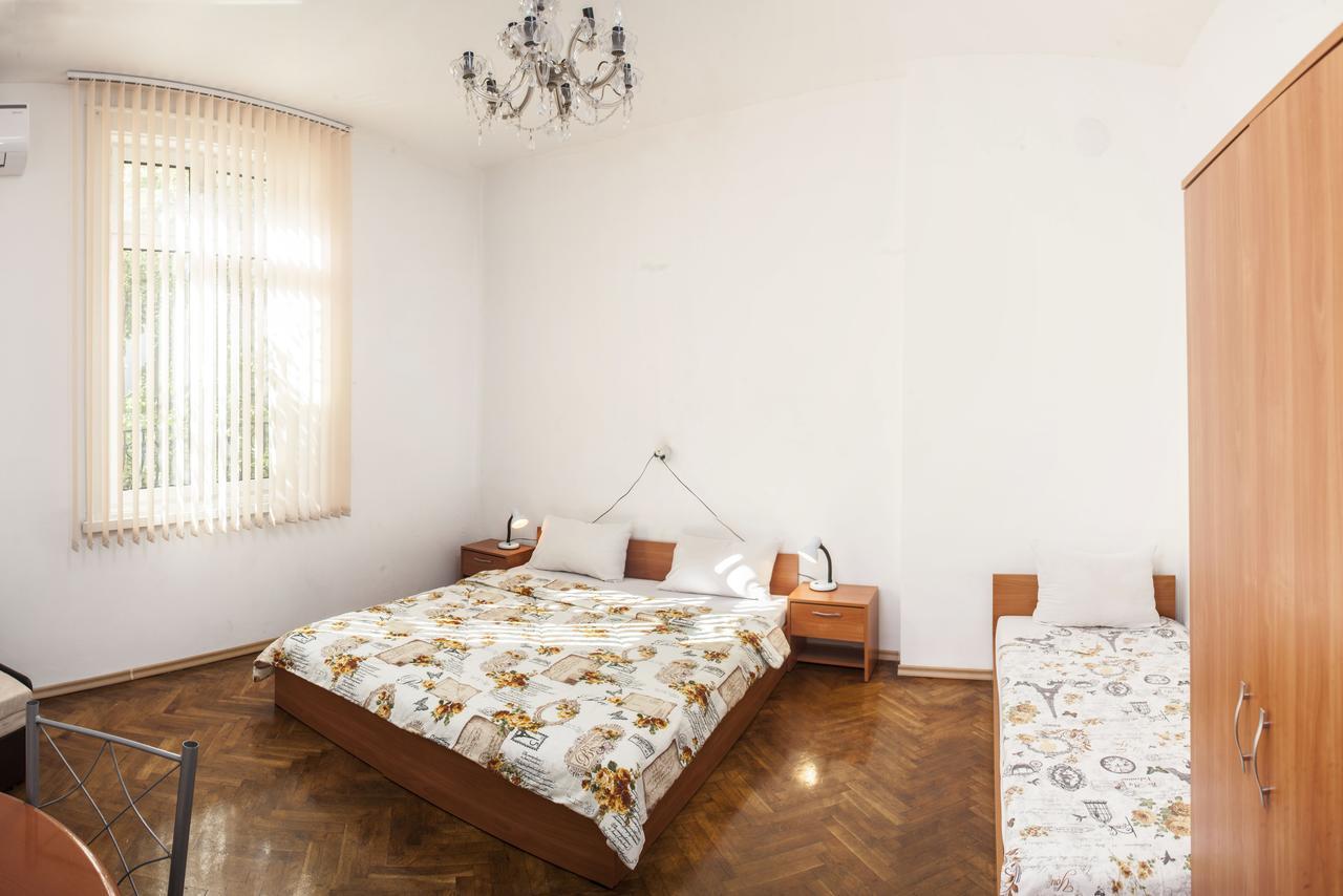Central GuestHouse Five Corners Sofia Extérieur photo