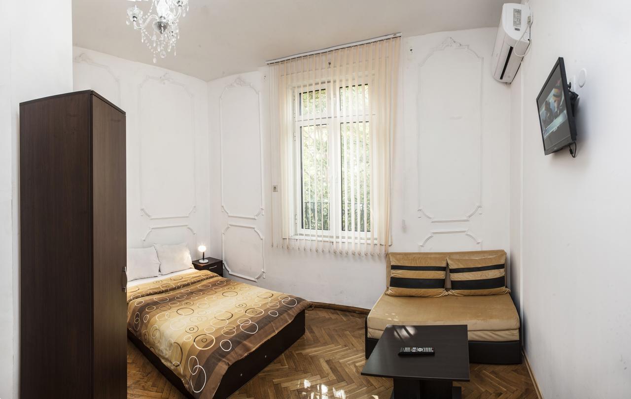 Central GuestHouse Five Corners Sofia Extérieur photo